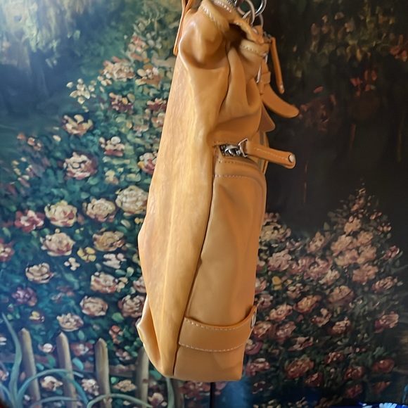 Nuovedive Embossed Italian Leather Handbag ,can’t go wrong with Italian leather - Picture 5 of 6